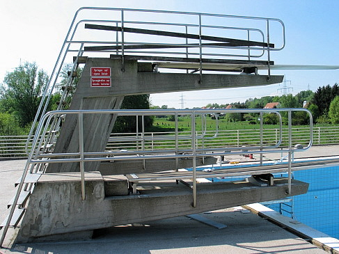 Bestand 3 m Sprungbrettanlage Solarfreibad Limbach