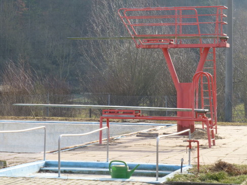 Altbestand Sprunganlagen Freibad Welzbachtal